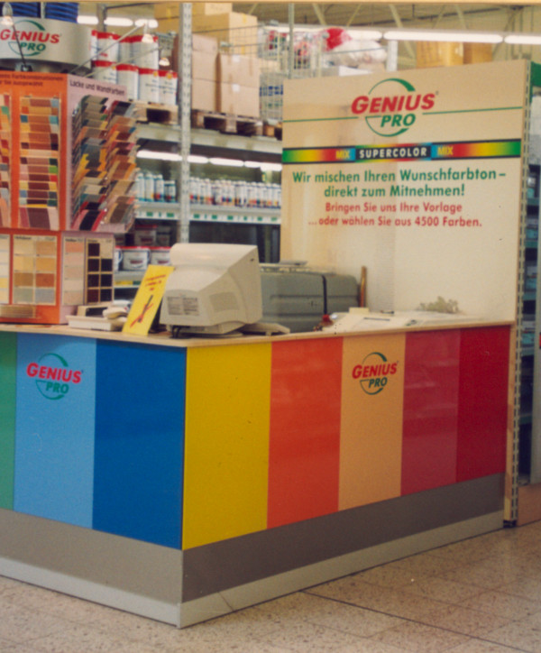 Ladenbau-ShopinShop-2